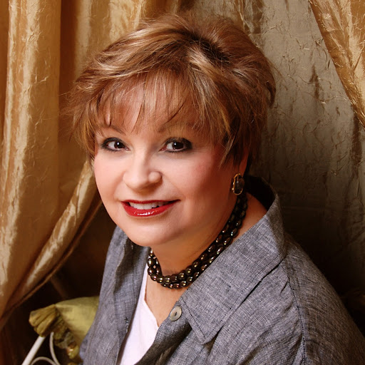 Gail Wright Photo 17