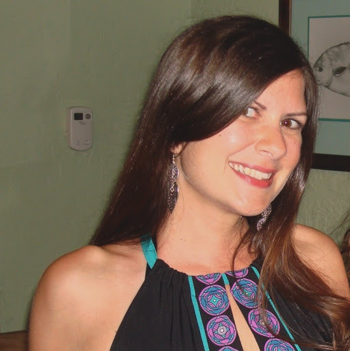Jennifer Oliver Photo 34