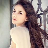 Julie Field Photo 33