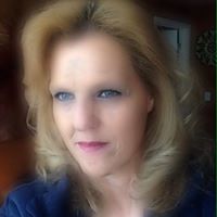 Stephanie Sumner Photo 19