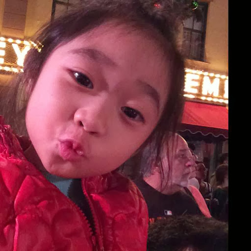 Esther Lin Photo 21