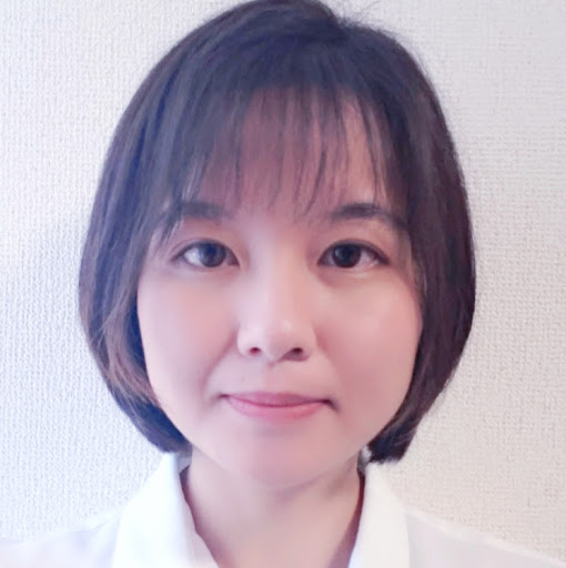 Oanh Dang Photo 23