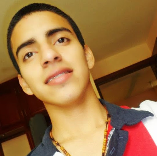 Jean Paredes Photo 16
