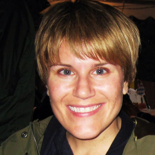 Caroline Bennett Photo 27