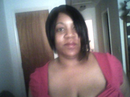 Clara Jones Photo 25
