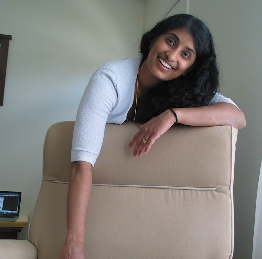 Elizabeth Mathew Photo 44