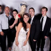 Amanda Bloomfield Photo 17