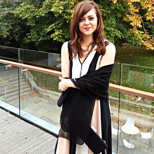 Suzanne Graham Photo 25