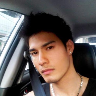 Glenn Fernandez Photo 20
