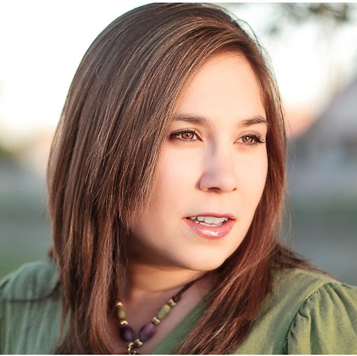 Leah Sutherland Photo 30