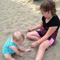 Kristen Lowe Photo 36