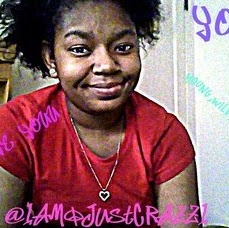 Dominique Clemons Photo 18