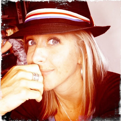 Emily Sharpe Photo 38