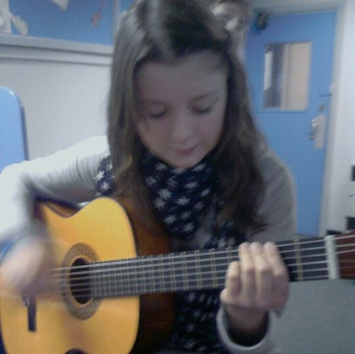 Anna Stevenson Photo 13