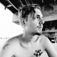 Evan Erickson Photo 37
