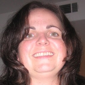 Elizabeth Bettencourt Photo 18