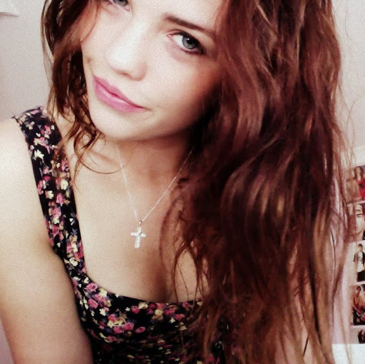 Amy Crawford Photo 17