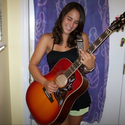Emily Nolan Photo 25