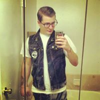 Aaron Wolf Photo 17