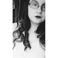 Shauna Davies Photo 13
