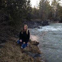 Hayley Becker Photo 4