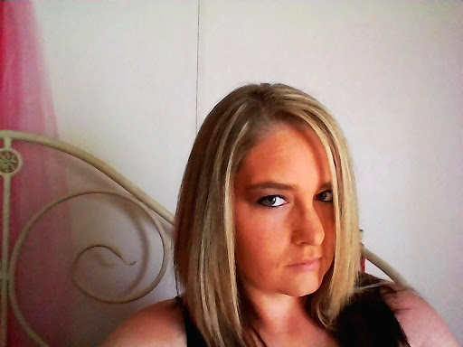 Erika Morris Photo 40