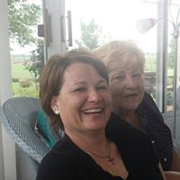 Michelle Bittner Photo 32