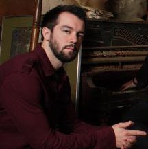 Christopher Hurt Photo 9