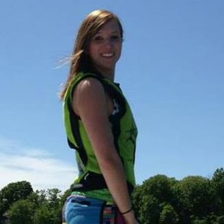 Emily Johnson Photo 56