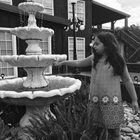 Emily Mclaughlin Photo 27