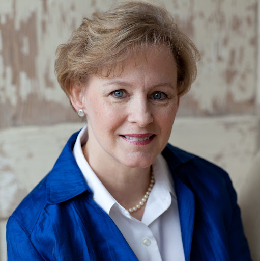 Pamela Barrett Photo 13