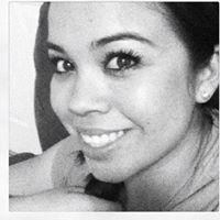 Stephanie Castillo Photo 24