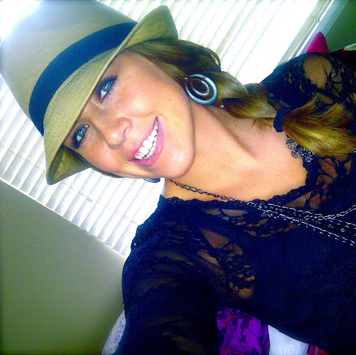 Sarah Simonsen Photo 10
