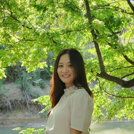 Quynh Nguyen Photo 19