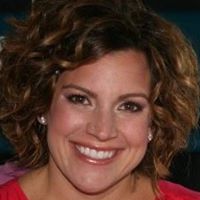 Kelly Mclean Photo 24