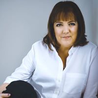 Elizabeth Leavitt Photo 25