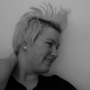 Shannon Hamilton Photo 22