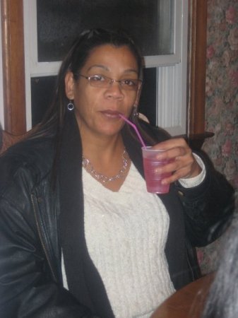 Linda Delvalle Photo 6