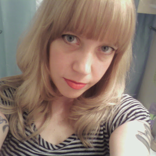 Jennifer Moll Photo 21