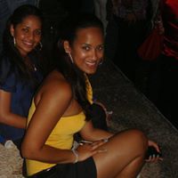 Robyn Cruz Photo 18