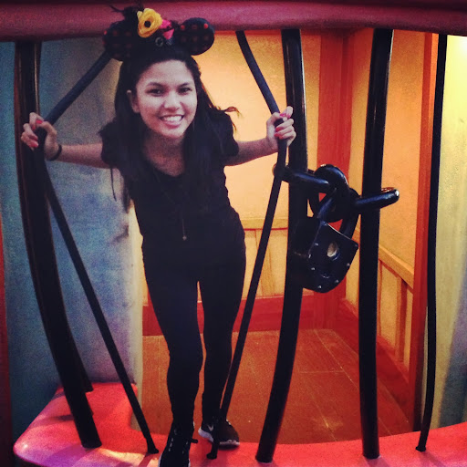 Jeanette Fernandez Photo 11