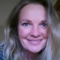 Michelle Lindstrom Photo 22