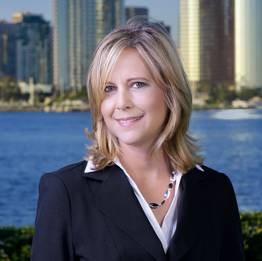 Linda Wise Photo 36