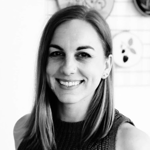 Sarah Dillon Photo 42