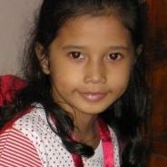 Julia Peralta Photo 16
