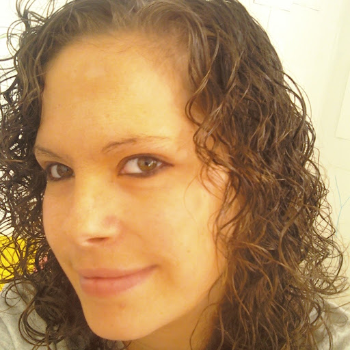 Stephanie Howard Photo 14