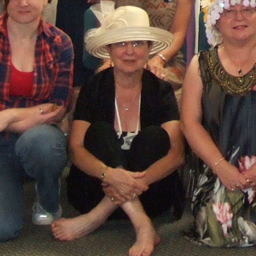 Linda Howe Photo 27