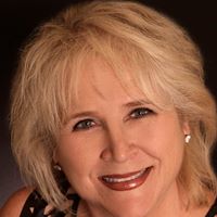 Deborah Comer Photo 9