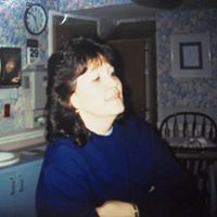 Stephanie Raymond Photo 20