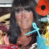 Liz Howell Photo 12